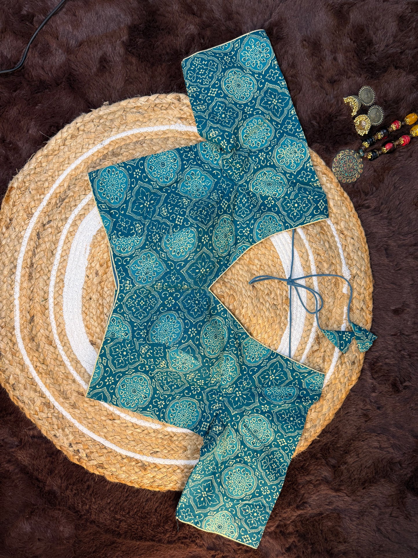 Cotton Printed Blouse with V-Neck and Elbow Sleeves